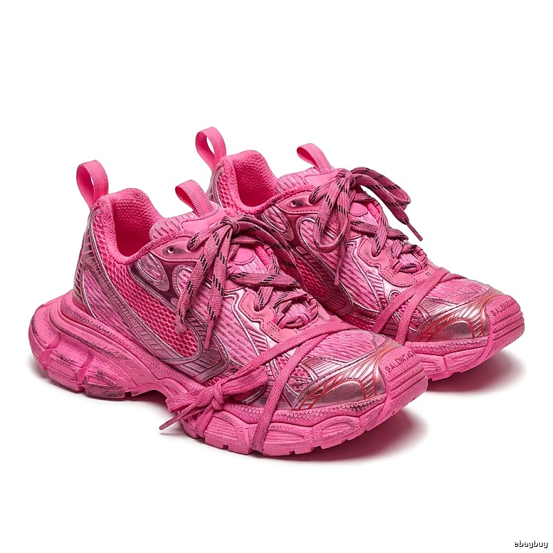 Balenciaga's dad-style pink shoes