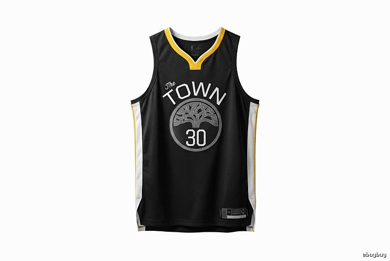 Black basketball uniforms of Curry The TOWN