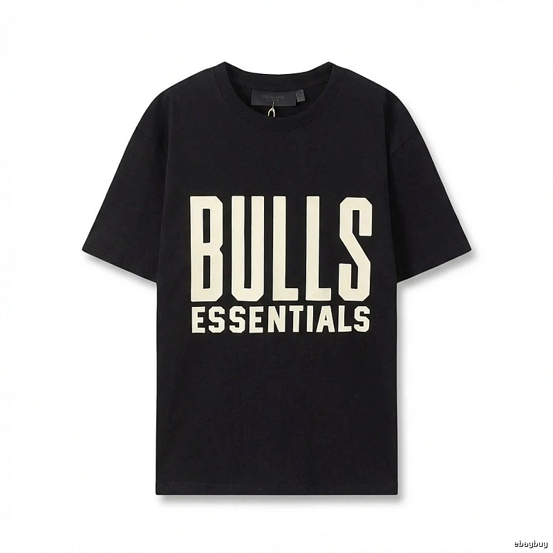 ESSENTIALS Bulls-style black T-shirt