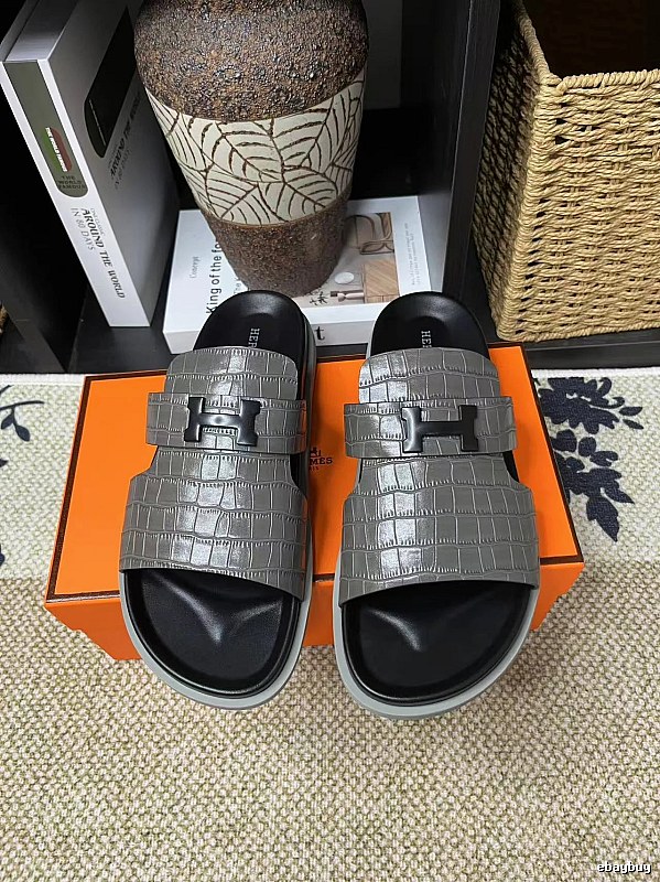 Hermès H-buckle Crocodile-Embossed Light Luxury Style Gray Slides