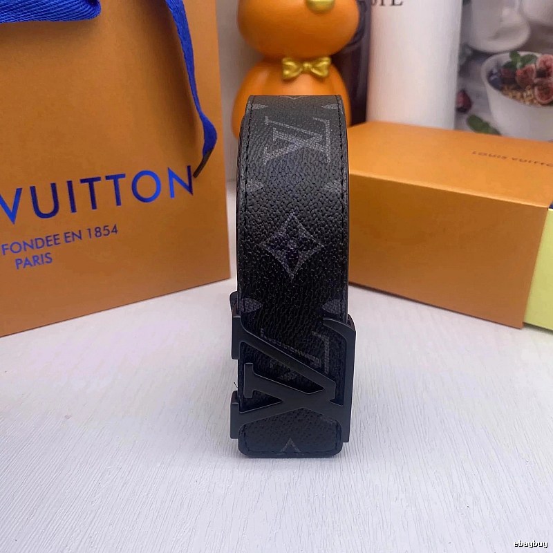 Louis Vuitton Gift-Ready Presentation Monogram Belt Streetwear Look