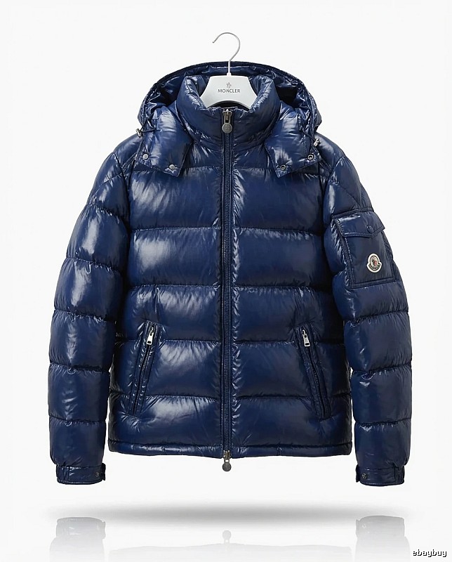 Moncler shiny and fashionable down jacket
