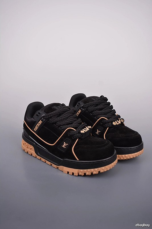 Nike Black and Brown Low-Top Sneakers with Streamlined Sole
