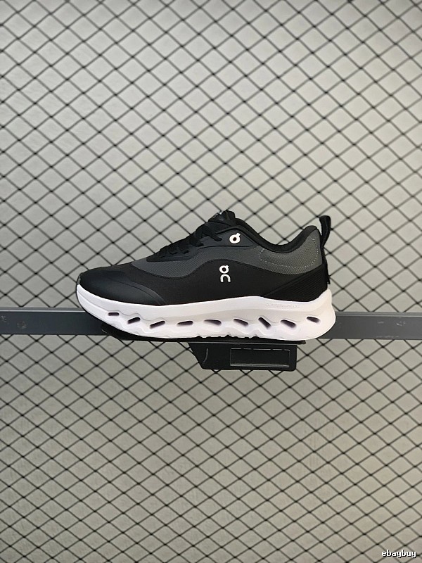 On Black Cloud Runners Defined by Streamlined Toe