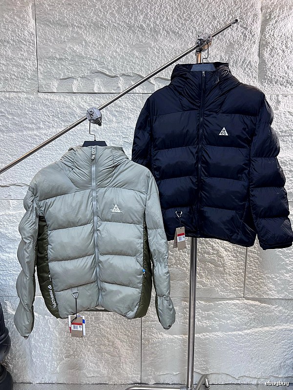 Prada Triangular Chest Emblem And Smooth Insulated Finish Logo Puffer Jacket for commuter