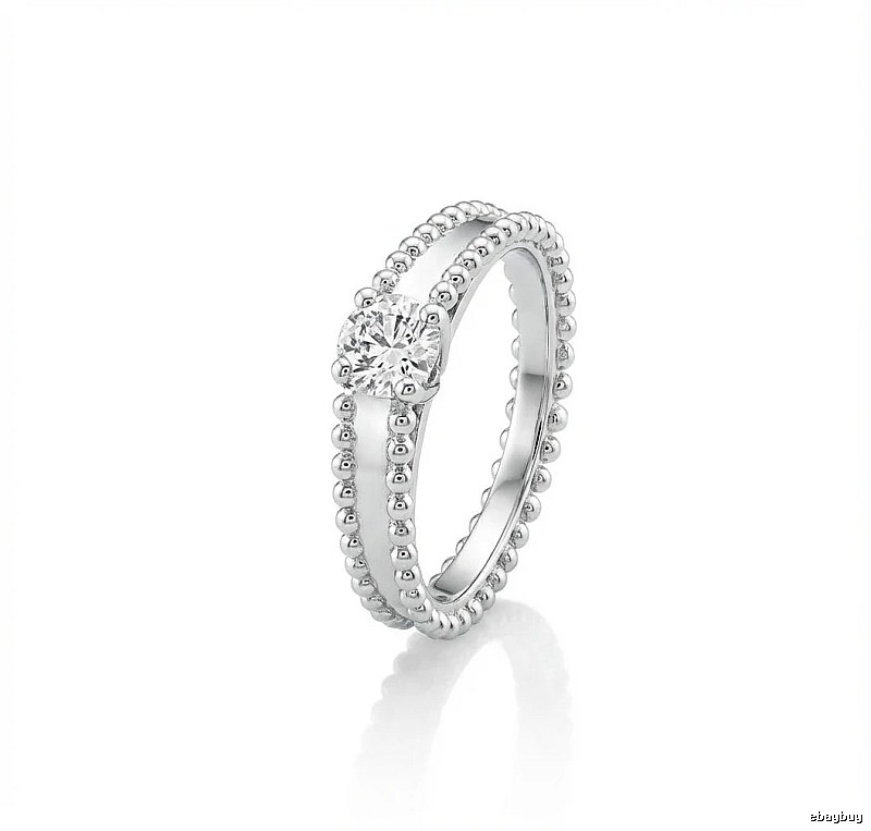 Van Cleef & Arpels diamond minimalist style ring